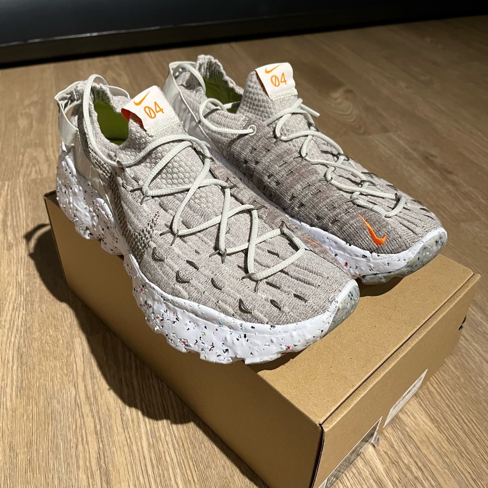 Nike Space Hippie 04